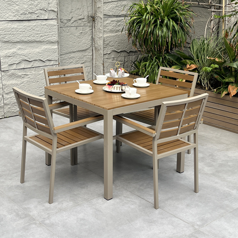 Buitenleven in opkomst — Lenatees lanceert nieuwe collectie touwbanken voor een verfijnde buitenervaring Buitenleven in opkomst — Lenatees lanceert nieuwe collectie touwbanken voor een verfijnde buitenervaring