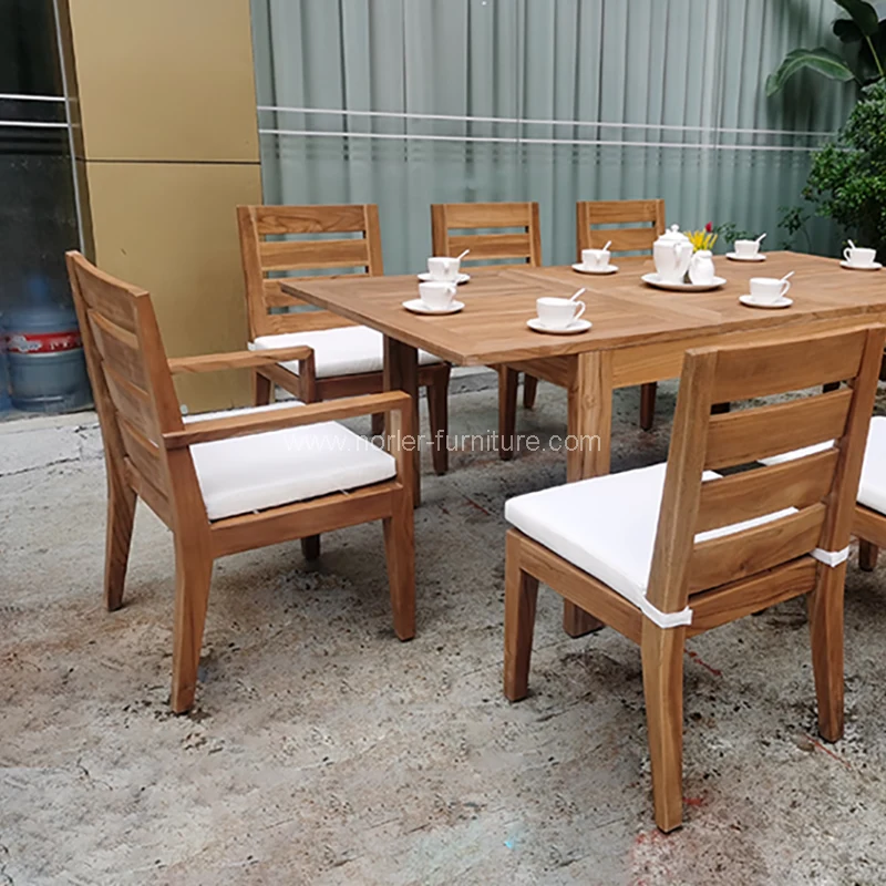 Aangepaste buitenverlenging eettafel