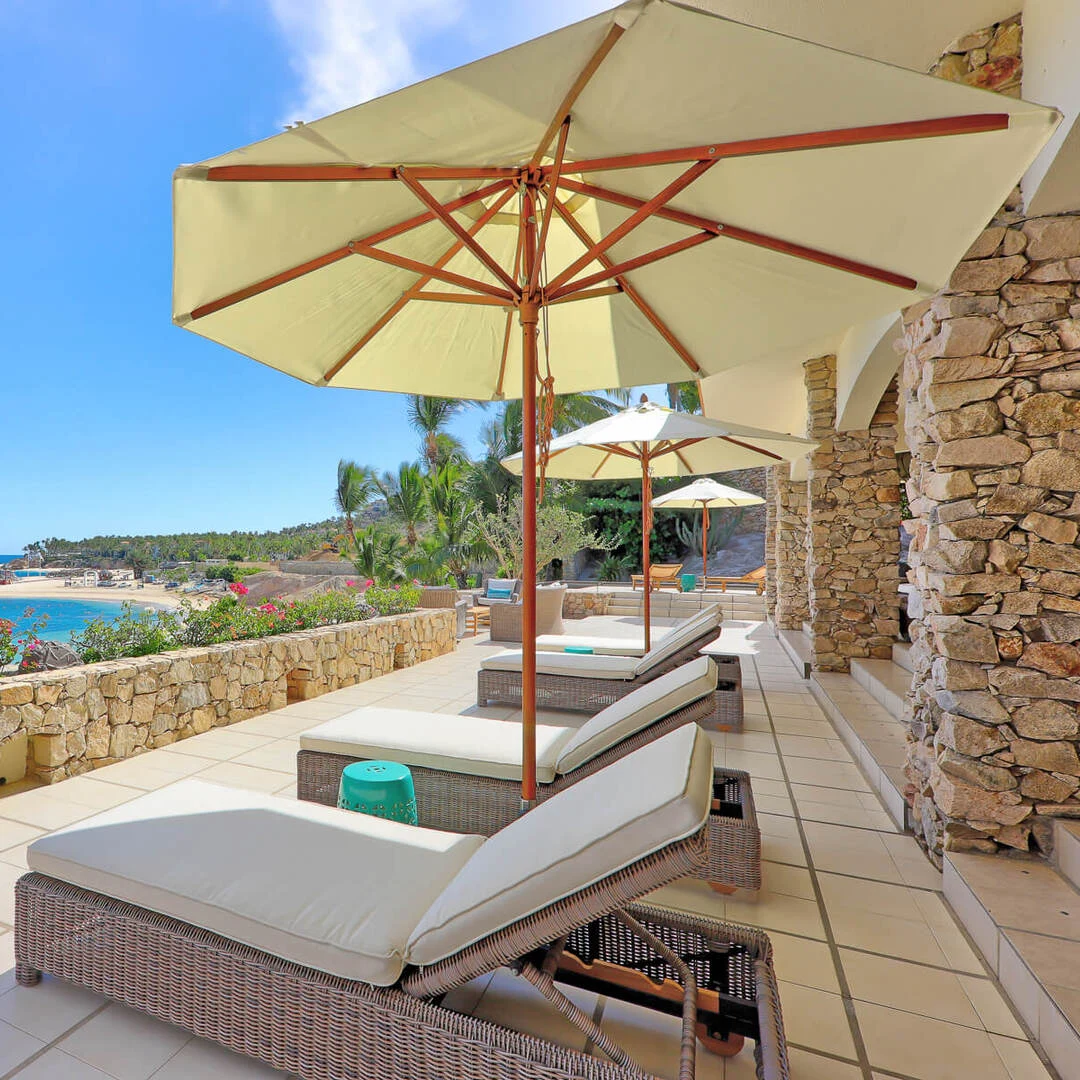 Luxe resort hotel | Buitenmeubilair creëert een hoogwaardige vakantie-ervaring