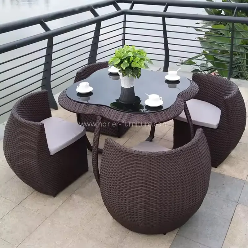 Buitenbalkon rattan ronde eetgelegenheid meubels